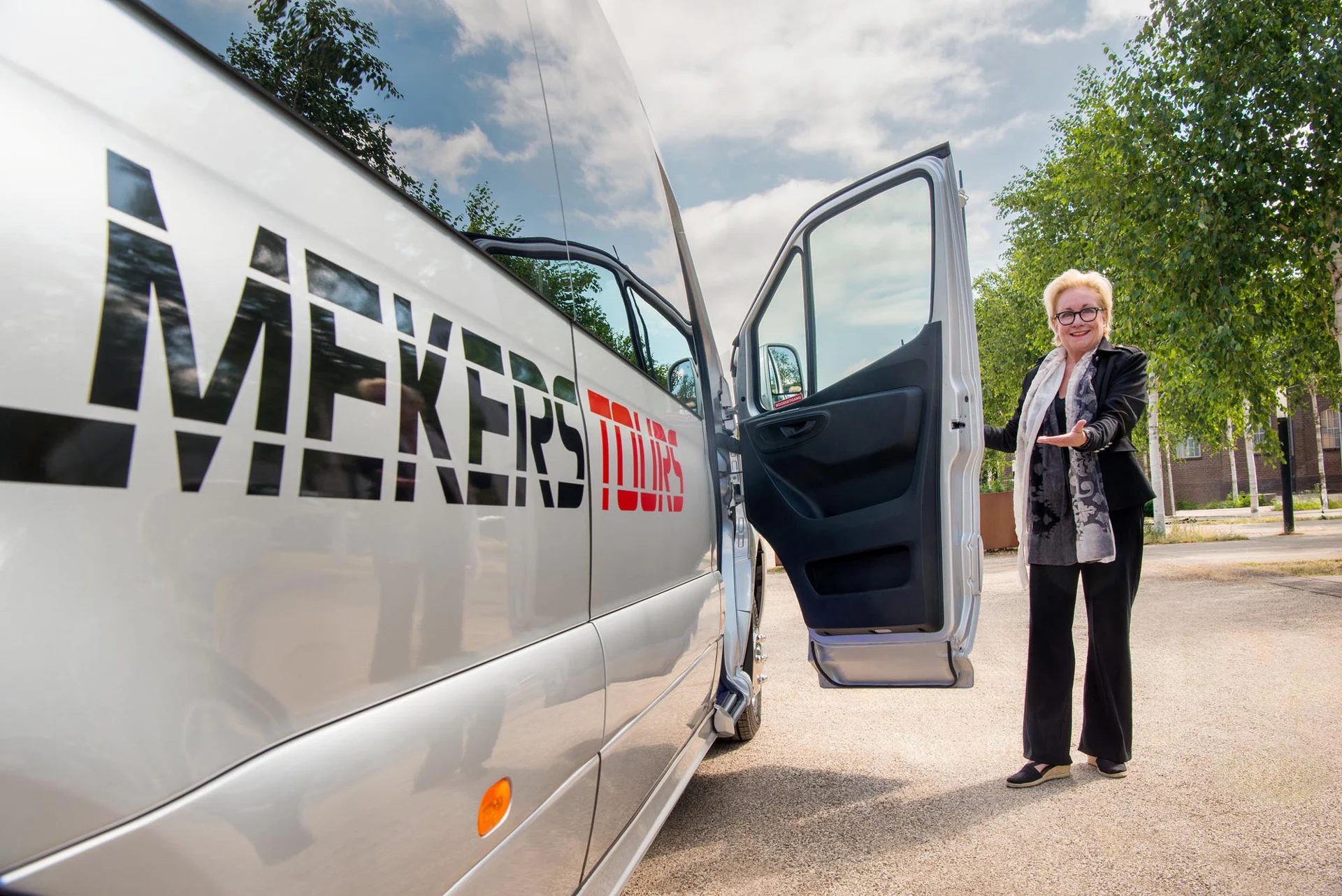 Mekers Tours-13-lr